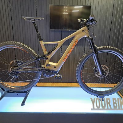 Levo E-MTB €3200,-